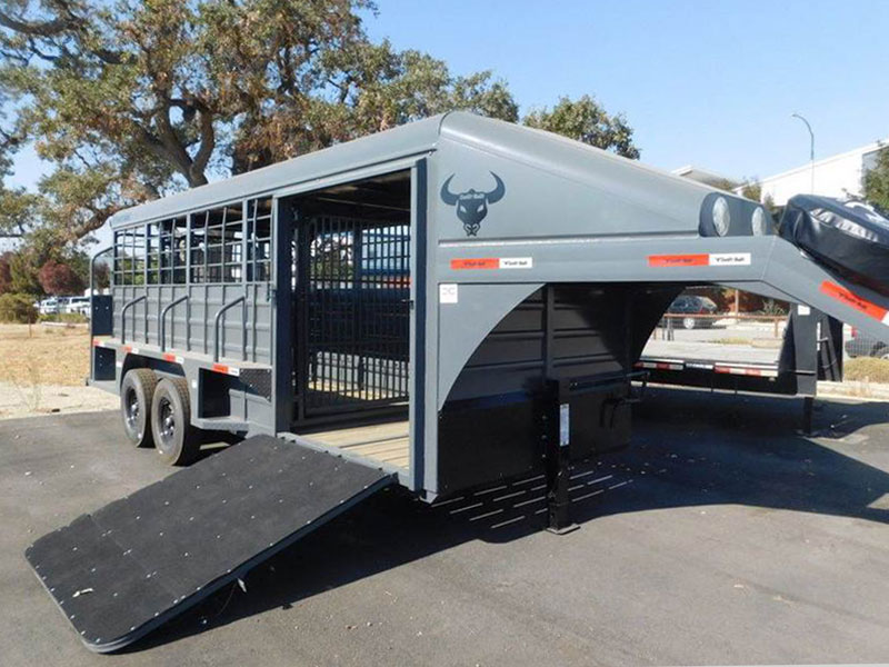 2021 18’ Swift Built Steel Gooseneck Livestock Trailer